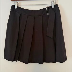 Forever 21 Black Pleated Skirt